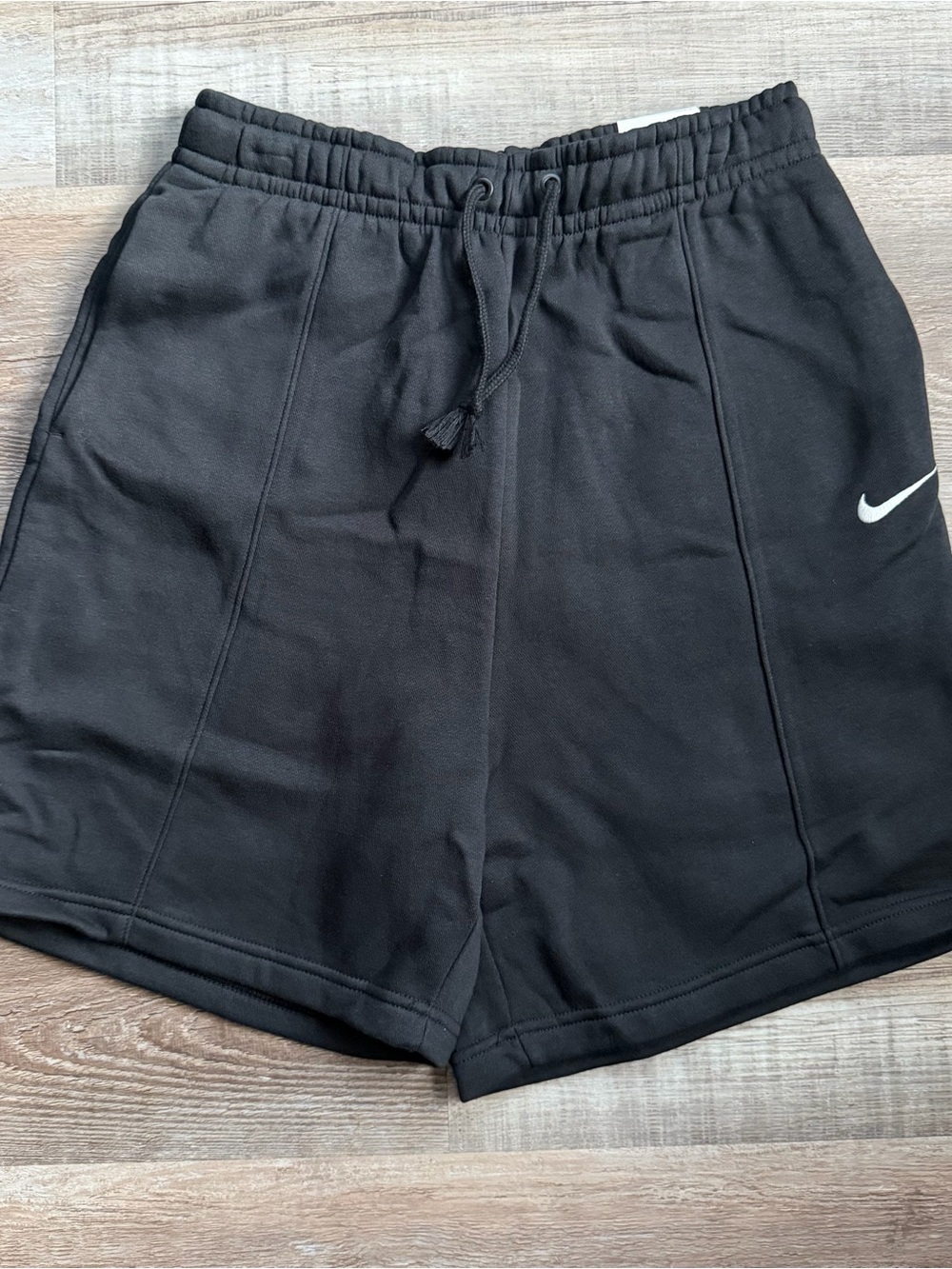 NWT Nike Sportswear Essential High Rise Fleece Shorts Small